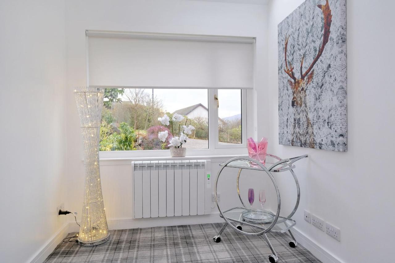 Contemporary Highland House Close To Town And Ben Nevis Форт-Вільям Екстер'єр фото
